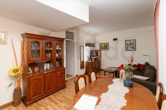 Blok 19a, funkcionalan, četvorosoban, višenamenski