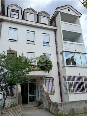 Kumodraska Trzni Centar dvoiposoban stan 60m2