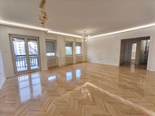 Lux 3.0 stan, 90m2, Centar 