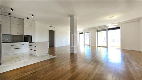 LUX stan Dedinje, garažno mesto 234 m², ID 2351