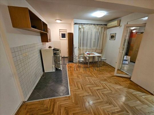 Meandri, odličan, svetao stan