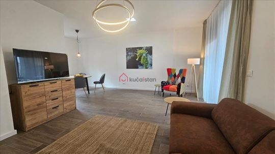 New Building! Stylish 4br, Garage