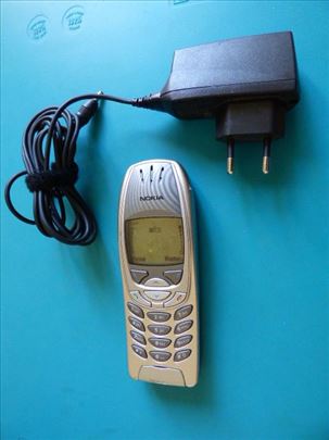 Nokia 6310i - legendarni mobilni telefon + punjač