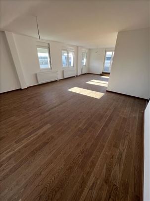 Nov šestosoban Penthouse na Telepu