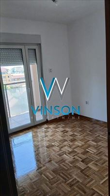 Novi Sad, Adamovićevo naselje - Nenamešten jednoip
