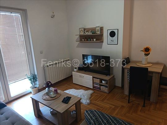 Prodaja stana Vojvode Vlahovića 38m+40m2 terasa
