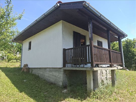 Ripanj, prizemna kuća od 50m2 na 5ari