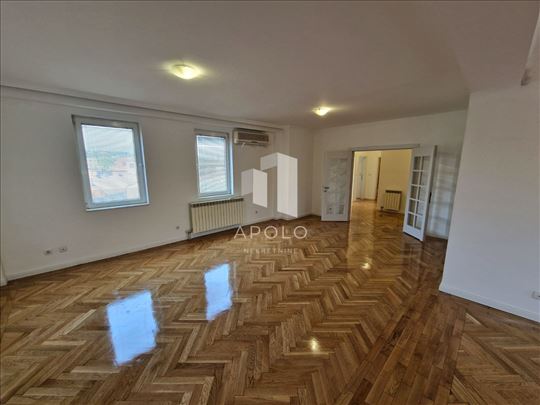 Savršen poslovni prostor u srcu Vračara sa garažom