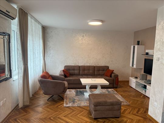 Skupština, renoviran, komforan, ID 24374