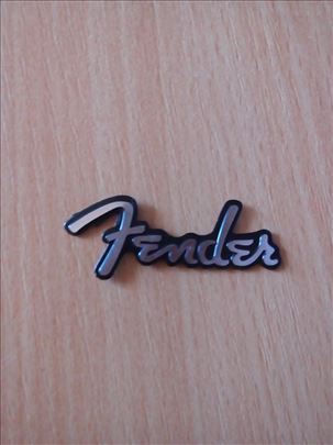 Strikeri sa Fender logom