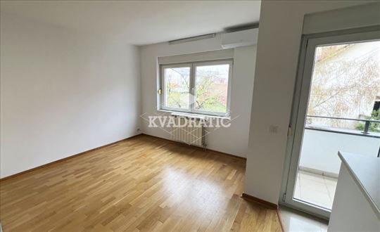 Vračar, 2.5, 56m2, prazan