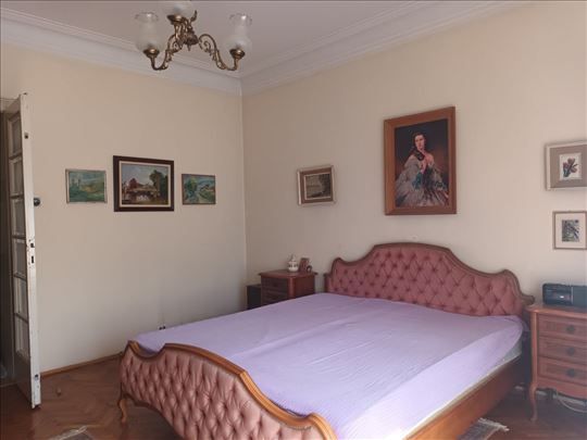 Vračar, jednoiposoban, Baba Višnjina, uknjižen