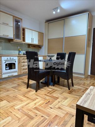 Izdajem stan, Vojvode Stepe 30 m2 