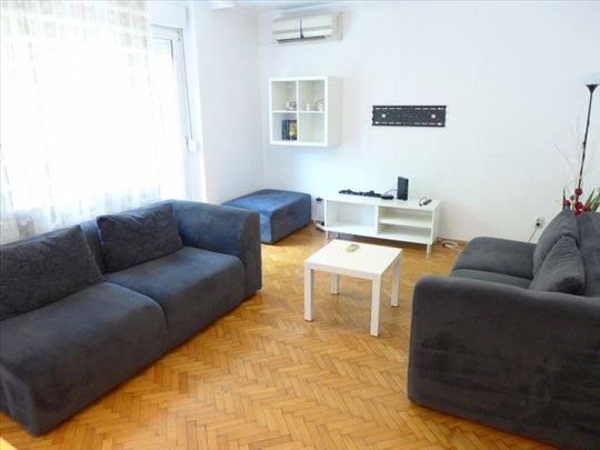 Kneginje Ljubice, 65m2, tri sobe, parking, terasa