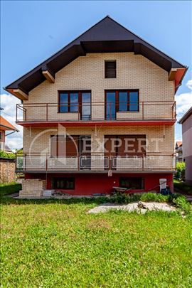 Kuća, Donji Komren, 270 m2