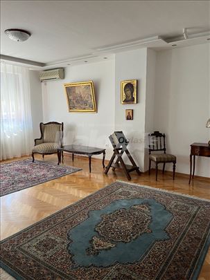 Odličan stan u Sarajevskoj ulici za kancelariju