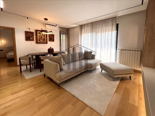 Stan za prodaju sa garažom, Vračar 86,7m2