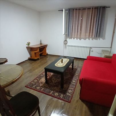 Zemun, Kalvarija, 45m2. 250e