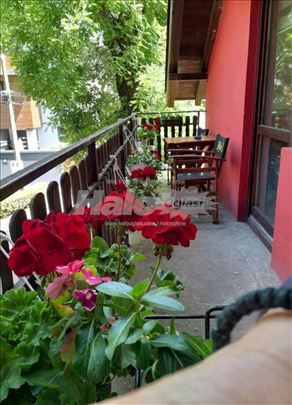 Zemun Svetotrojična Namešten