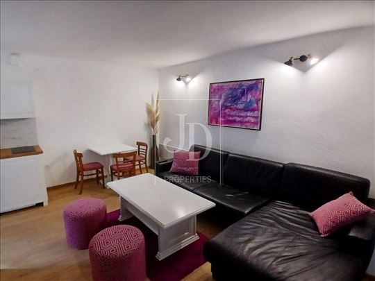 400€ garsonjera na Dedinju,ID2343