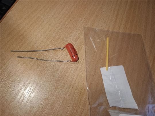 Capacitor SPRAGUE  CBE 0,027nf 200 V. Made in Kore