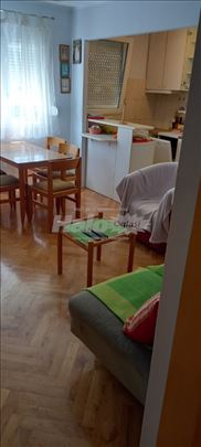 Dvosoban dupleks, Nikodima Milasa