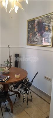 Izdaje se salonski stan u  centru Beograda