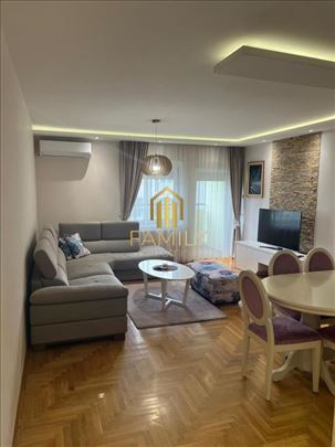 Izdaje se trosoban stan – 75 m² – Adamovićevo nase