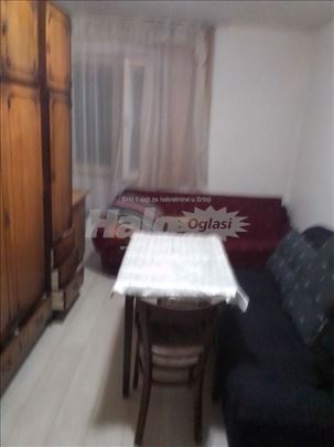 Izdajem garsonjeru  na Kanarevom brdu Rakovica