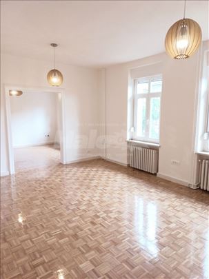 Poslovni prostor za izdavanje, centar, 100m2