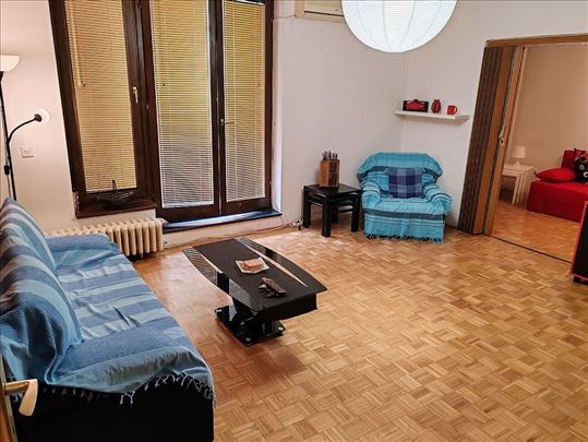27. Marta 3-soban stan renoviran moguća garaža 