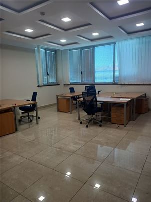 Botanicka basta kanc. Poslovna zgrada -215m2 lux 