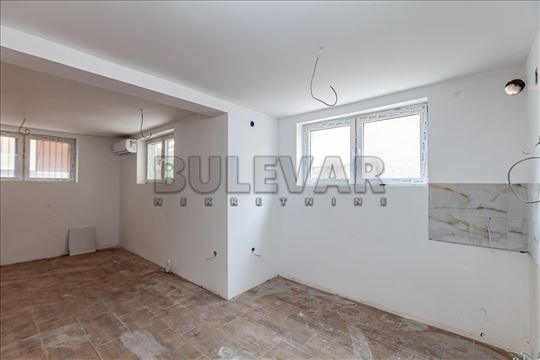 Dvosoban stan 54m2, Beverli Hils