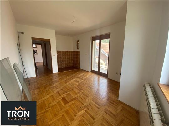 Povoljan dvosoban stan na Raju-41,09m2