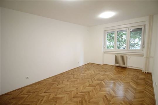 Kompletno renoviran stan za kancelarije, ID 2355