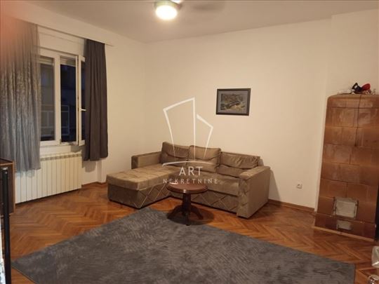 Odličan renoviran salonac, 75m2 ID#11156