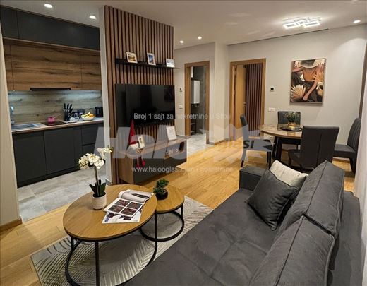 Prodaja stana u centru Zlatibora