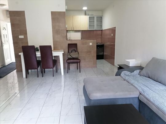  renoviran duplex  81m², 2 spavace sobe