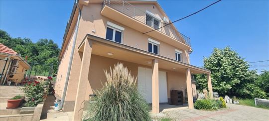 Surcin magacin 300m2 