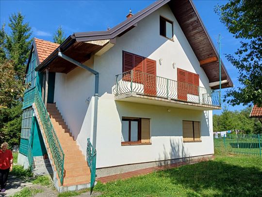 Tara podnožije selo Kremna , 800m nadmorske visine