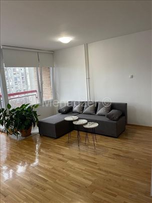 Banjica, Crnotravska, 2.0 60m2, terasa, 7/15 names