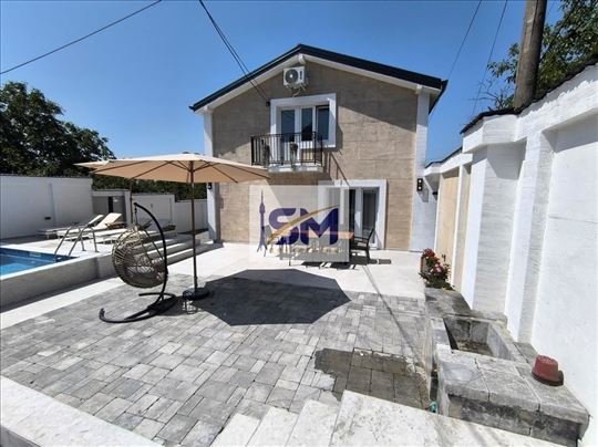 Barajevo, Lux kuća sa bazenom, 147m2