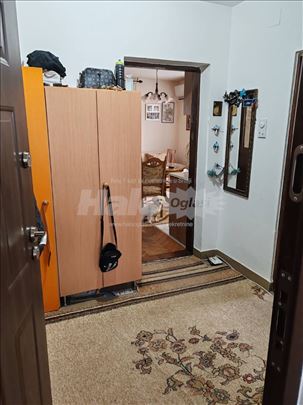 Hitno izdajem stan