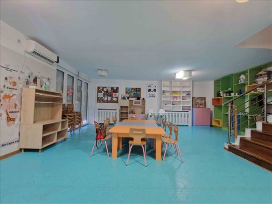 Karingtonka sa garažom, 224m2 + velika terasa