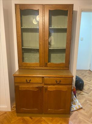 Komoda vitrina moguc prevoz 