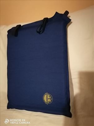 Samonaduvajući jastuk