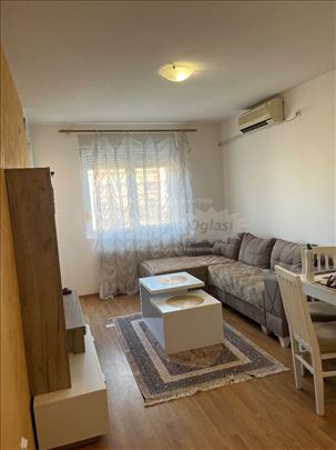 Jednoiposoban stan 38m2, potpuno namešten