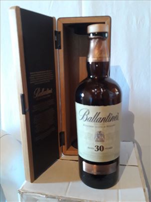 Prazna flasa sa kutijom Ballantines Aged 30 Year