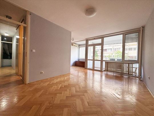 Trosoban stan kod Sava centra, Blok 22, 71m2