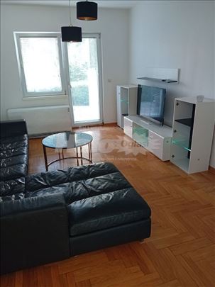 Stan 70m2, Farmaceutski fakultet, 500€